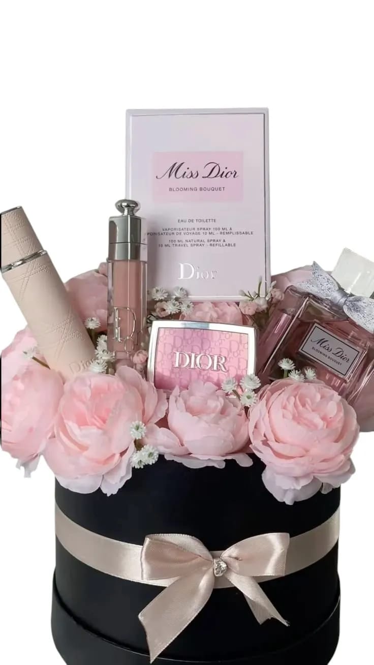 The Timeless Dior Elegance Box