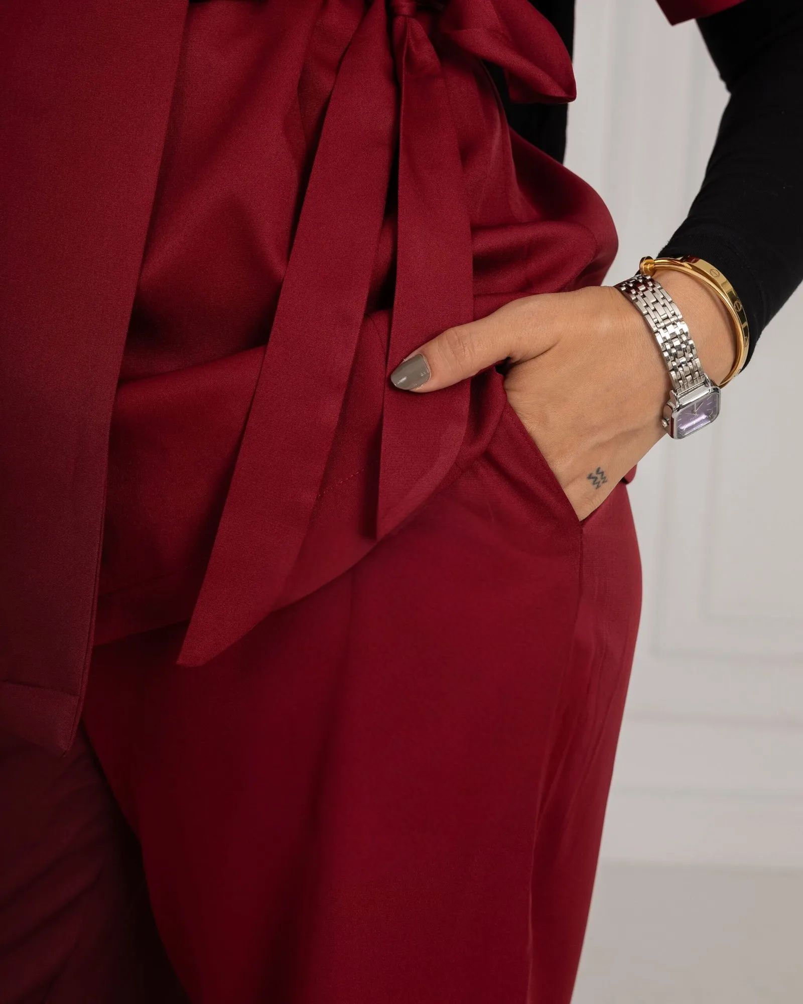 Burgundy Ribbon Scrub