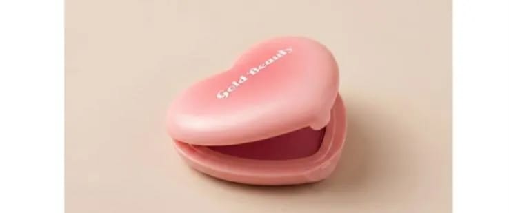 Gold Beauty Heart-Shaped Blusher