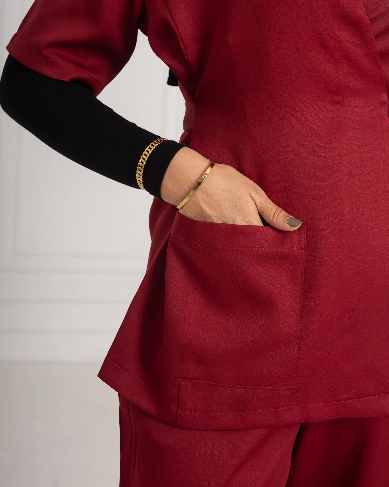 Burgundy Ribbon Scrub