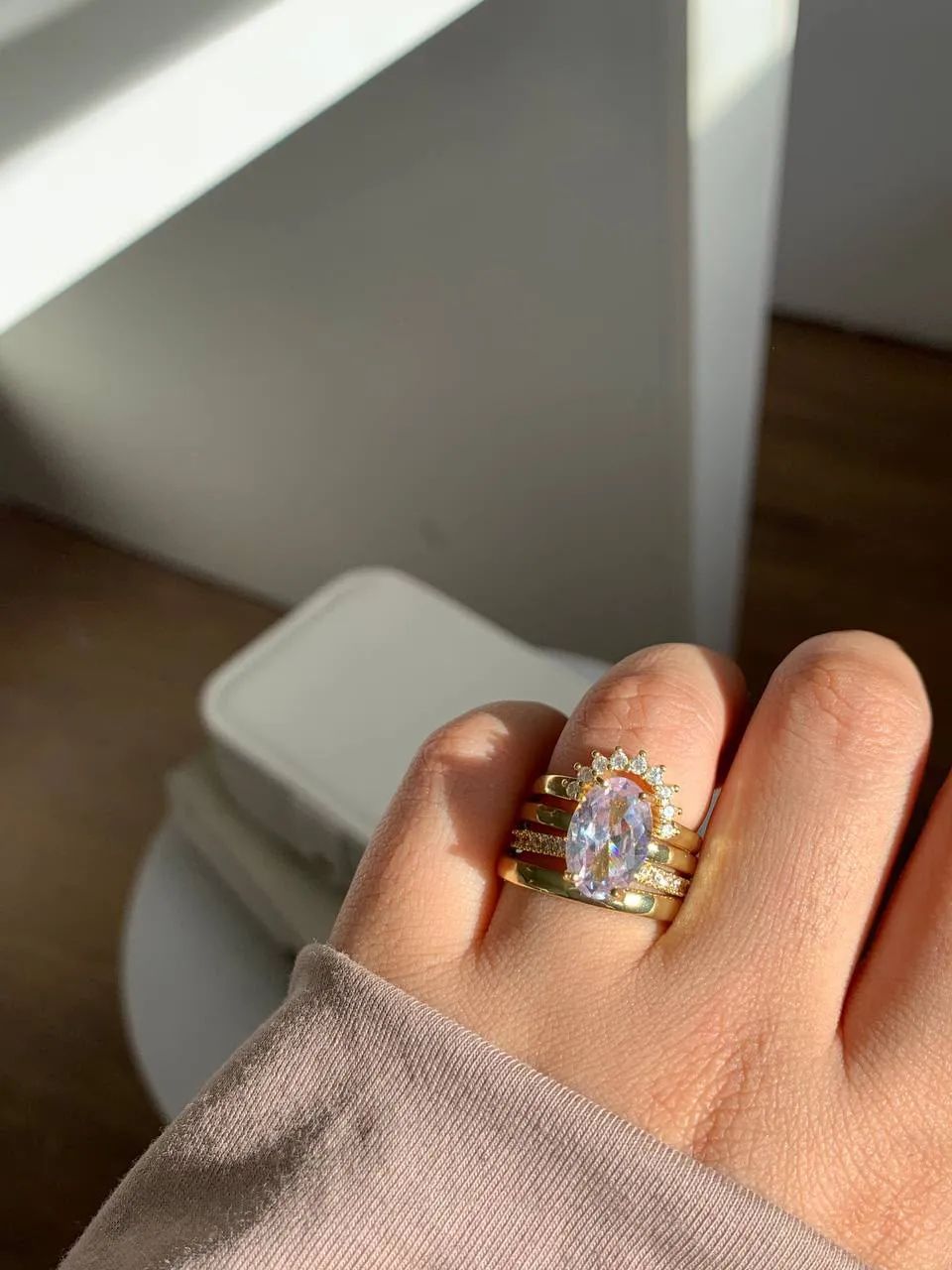 Elegant Oval Zircon Gold Ring