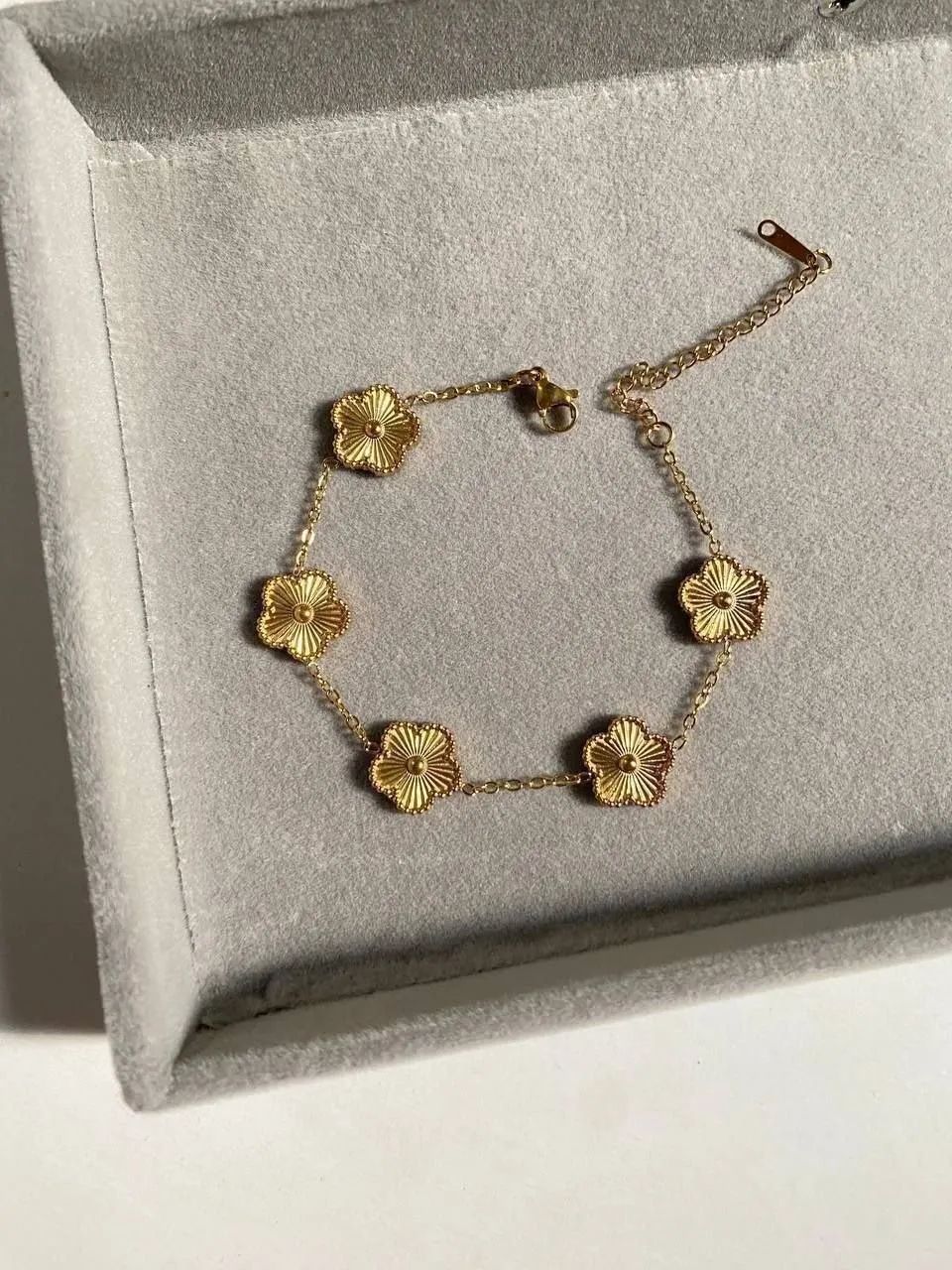 Two-Tone Floral Zircon Bracelet