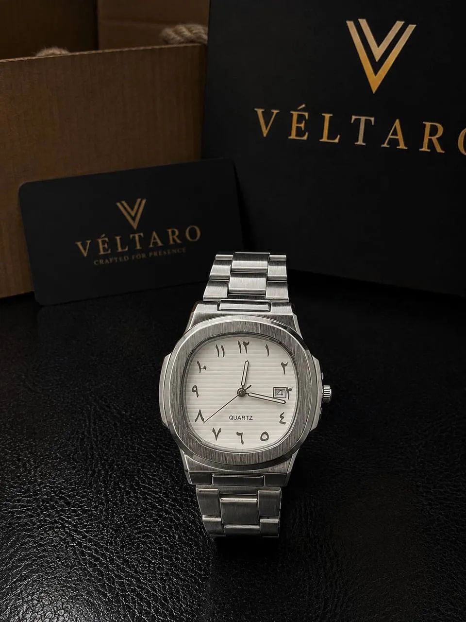 White VÉLTARO Sovereign